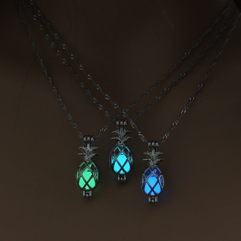 Glow-in-the-dark pineapple hollowed out DIY necklace