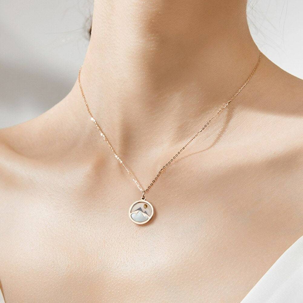 Fashion Jewelry Retro Style Round Necklace